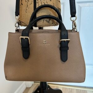 Kate Spade satchel crossbody. 12 x 8. Great condition.